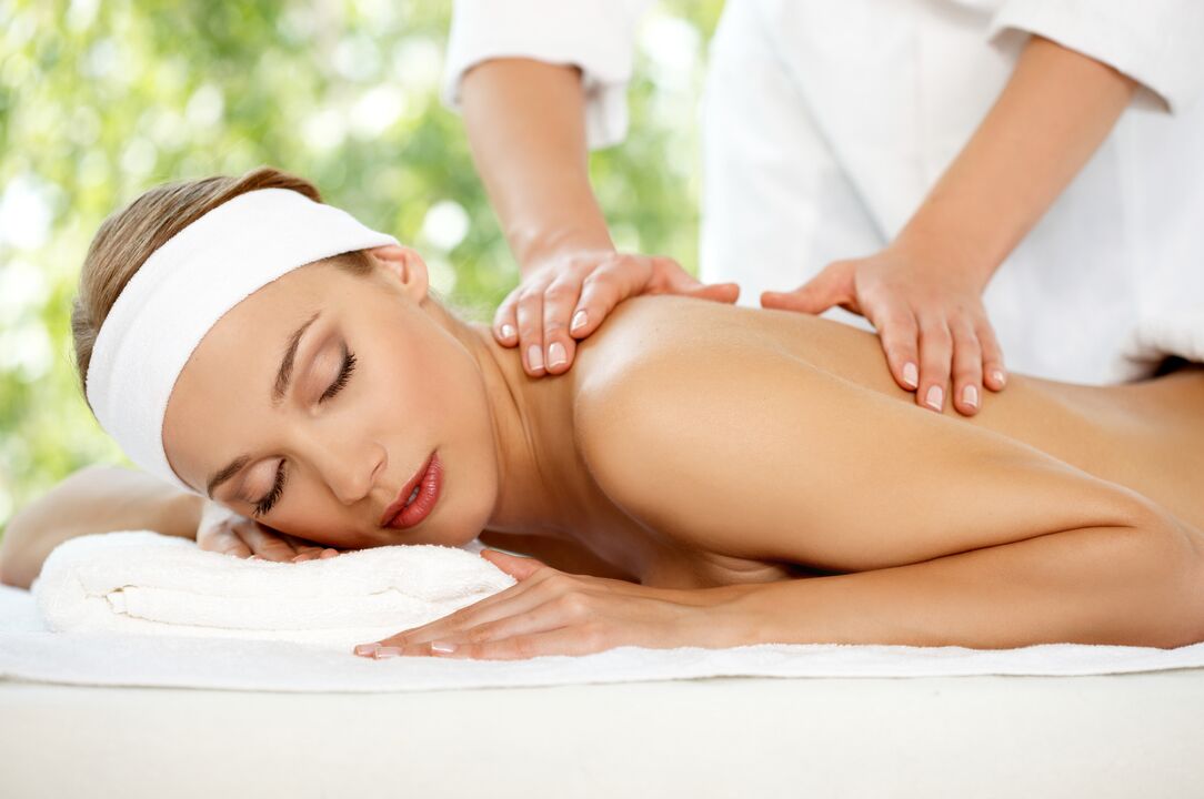Massage fir thoracesch Osteochondrose